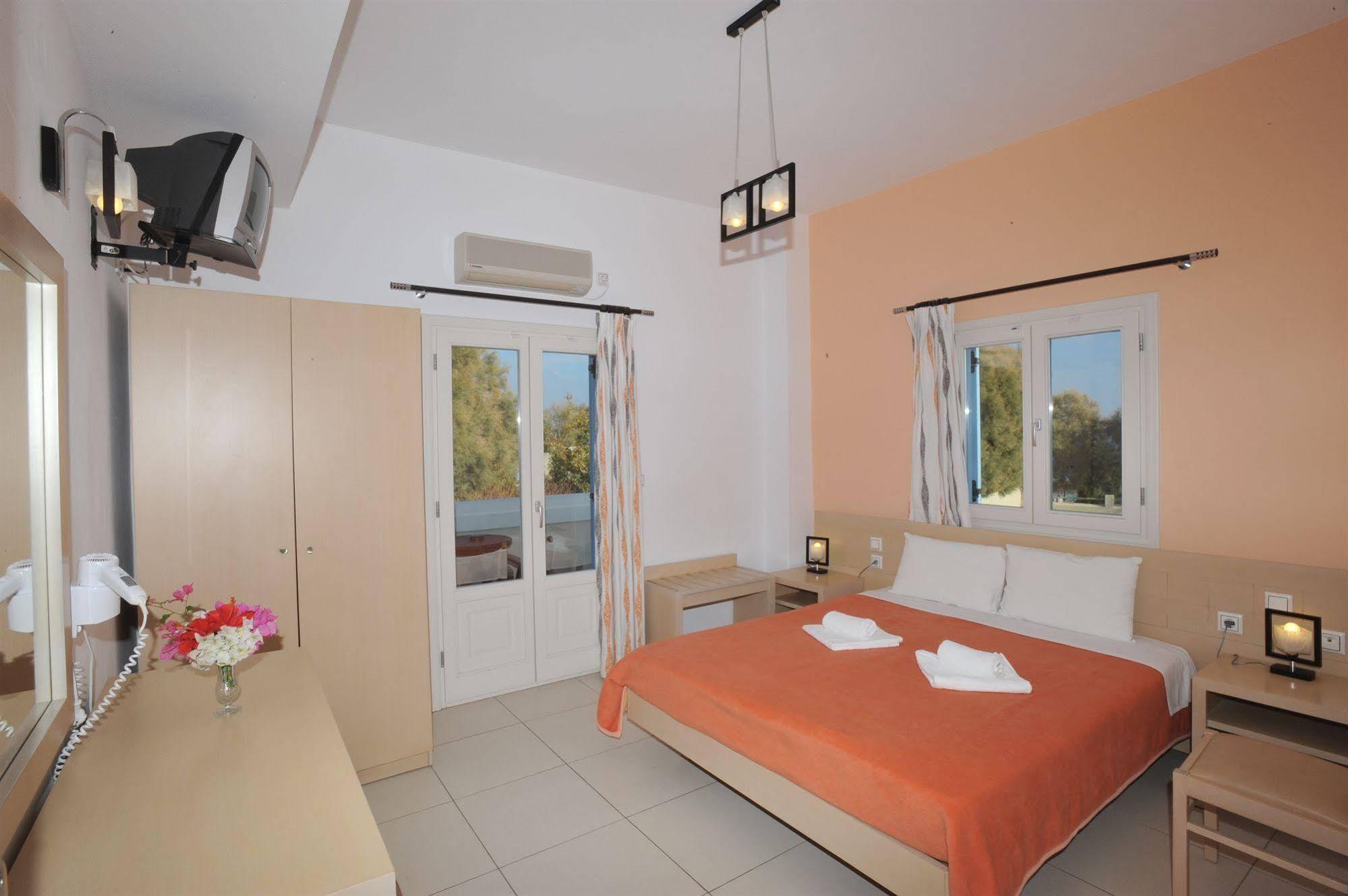 Stelios Place Περίσσα Εξωτερικό φωτογραφία
